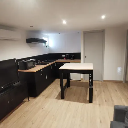 Gite 2 Chambres Avec Piscine Sernhac Exterior foto
