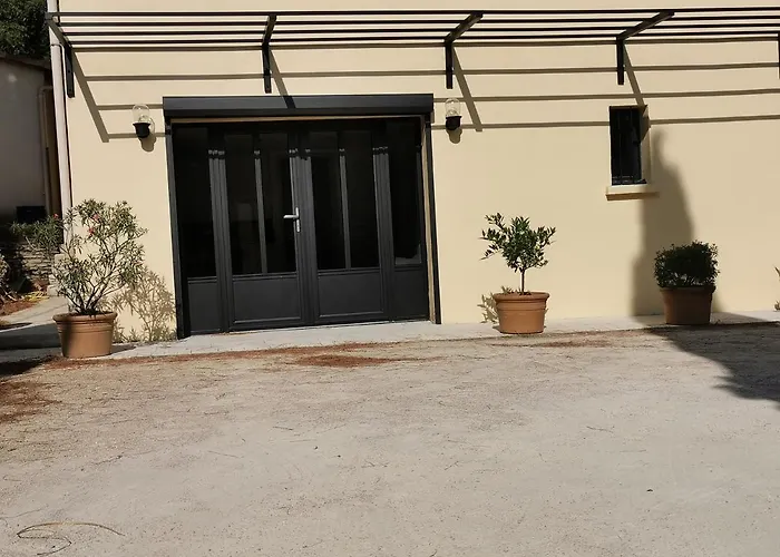 Gite 2 Chambres Avec Piscine