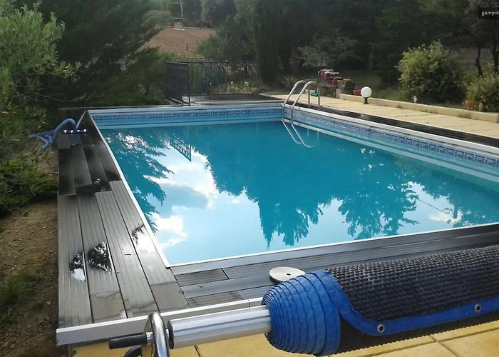 Gite 2 Chambres Avec Piscine